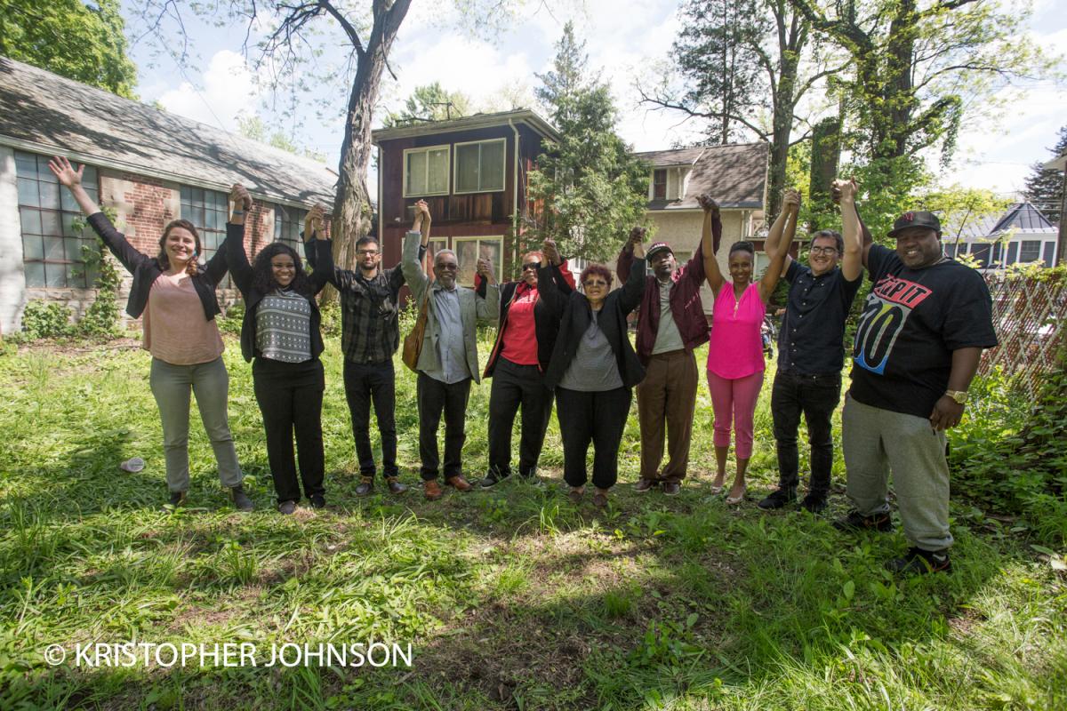 KLT y Harambee celebran la protección del cementerio